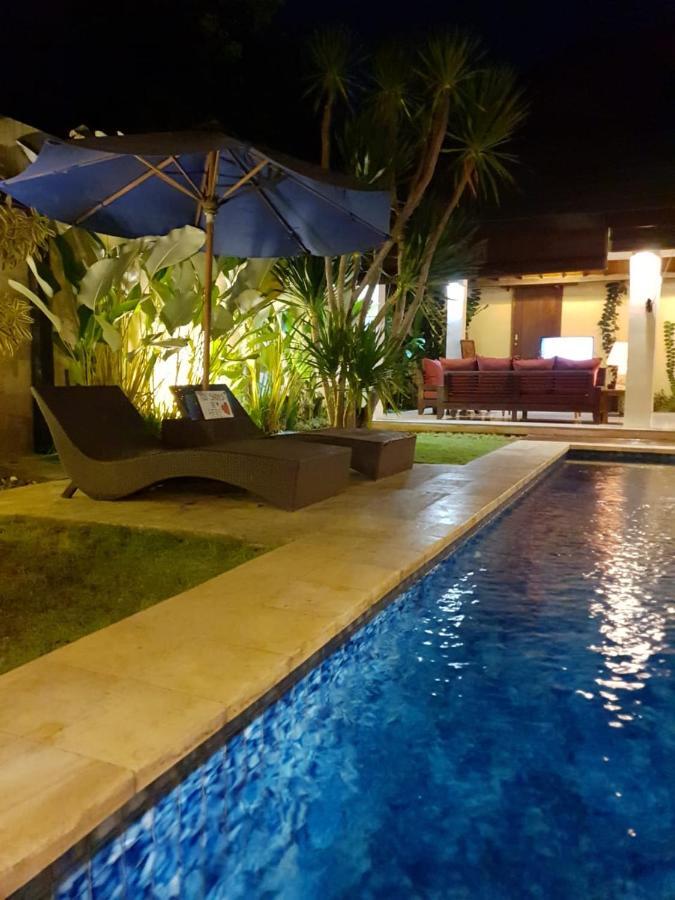 Villa Davenny Seminyak Esterno foto