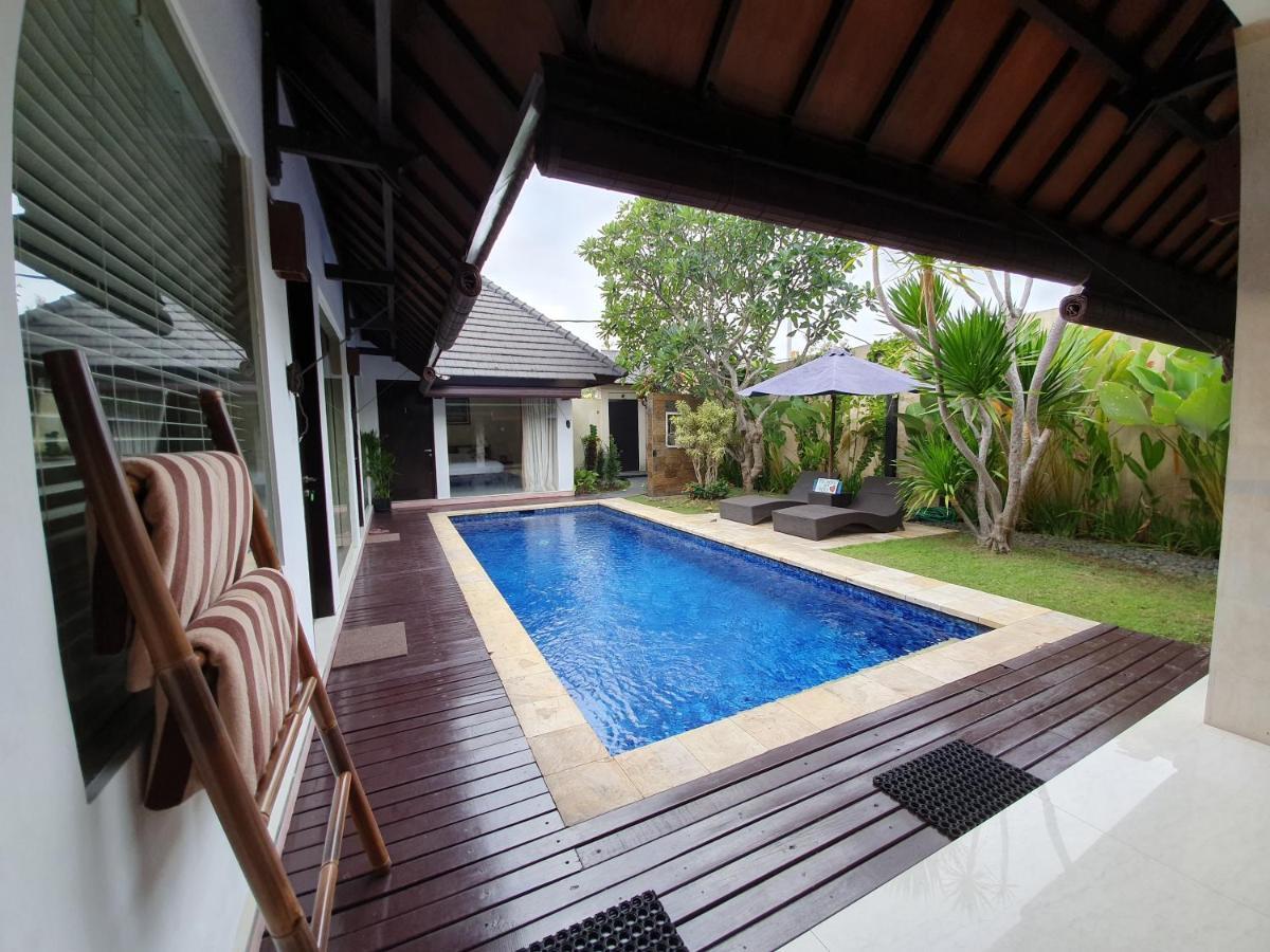 Villa Davenny Seminyak Esterno foto